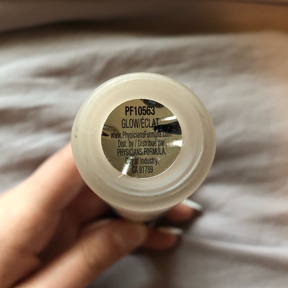 Physicians Formula “Spotlight” illuminating primer - Picture 2 of 4